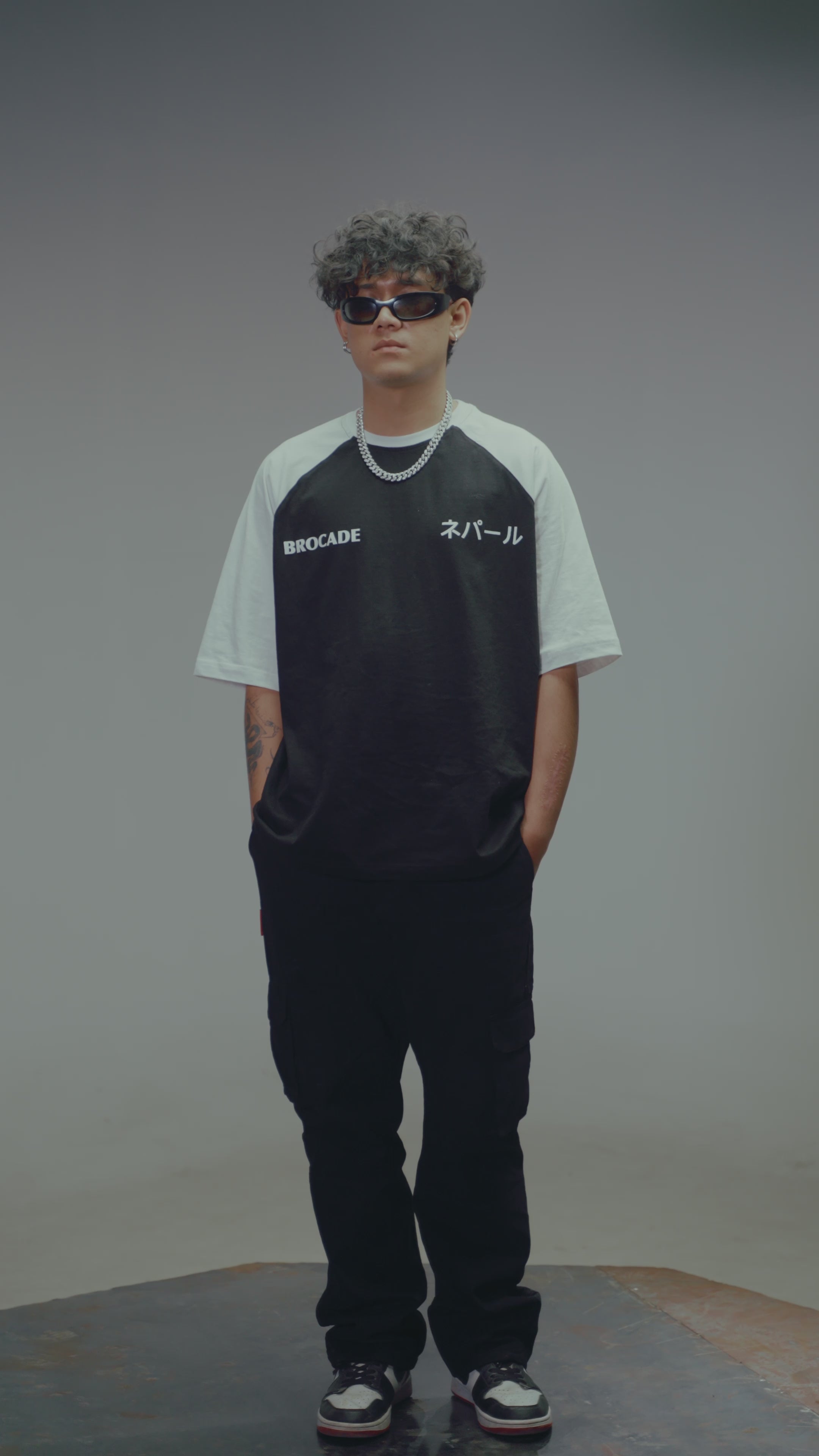 SIGNATURE RAGLAN